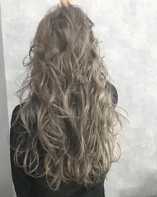 ロング カラー レイヤーカット BLend 渋谷のヘアスタイル