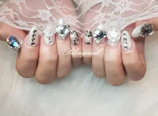 ネイル 23時まで❤︎韓国、 ワンホンネイルのネイルデザイン