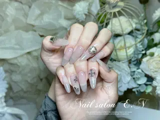 ネイル E.N🦋 長さ出し/持ち込みのネイルデザイン