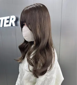 ロング カラー くすみミルクティー／ ブラウン🪡TOWAのヘアスタイル