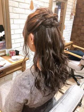 ロング ヘアアレンジ flammeum三軒茶屋店所属・あおき まなのヘアスタイル