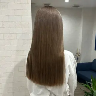 ロング カラー CHEMIR所属・安田 萌菜のヘアスタイル