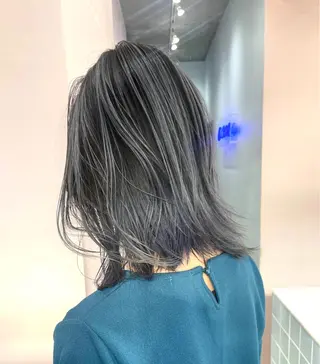 ミディアム カラー 艶髪 🦋CON🦋のヘアスタイル