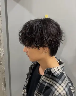 カラー パーマ メンズ RACCOON.TOKYO 渋谷店所属・メンズカット🐺 パーマ特化🔥舜のヘアスタイル