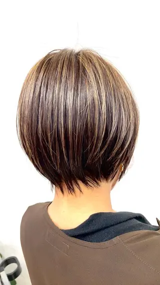 ショート カラー EARTH池田 一之のヘアスタイル