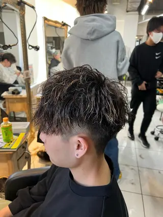 カラー パーマ メンズ パーマ特化美容師 茂木広幸のヘアスタイル