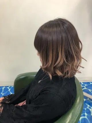 ミディアム カラー CoCooN Hiromiのヘアスタイル
