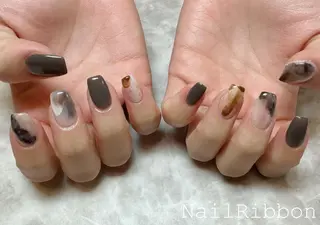 ネイル ネイルリボン 受付スタッフのネイルデザイン