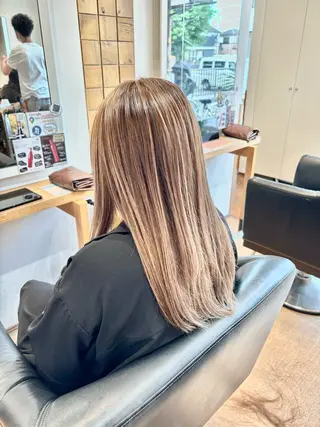 セミロング カラー 秋山知穂🌸縮毛矯正 ショートお任せ🌸のヘアスタイル