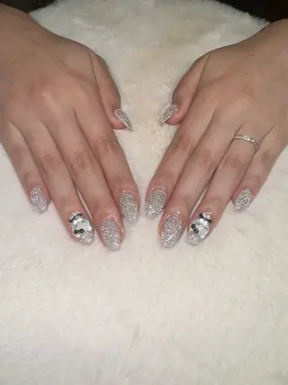 ネイル ねいる屋　Anela 美優のネイルデザイン