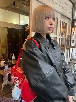 ショート カラー ハイトーン/顔まわり レイヤー/YUKAのヘアスタイル