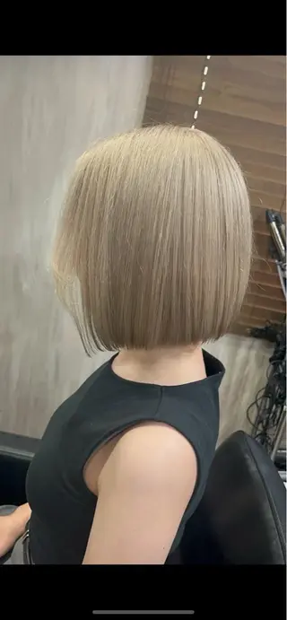 ミディアム HAIR SALON M Fe's所属・透明感カラー/レイヤ ー/小谷野真緒のヘアスタイル