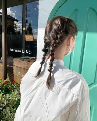 セミロング カラー 佐藤 美咲のヘアスタイル