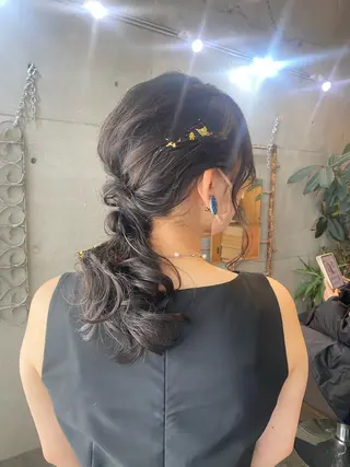 セミロング カラー パーマ ヘアアレンジ キッズ ネイル マツエク・マツパ アイブロウ モリモト サナのヘアスタイル