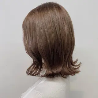 セミロング カラー 🥞ベージュ系カラー 【すずきりほ】🥞のヘアスタイル