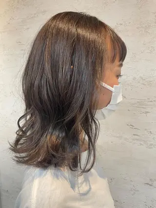 ミディアム カラー 女性に人気♪ はやしほのかのヘアスタイル