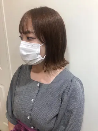 ショート カラー MIOベージュカラー 柔らかいカラーのヘアスタイル