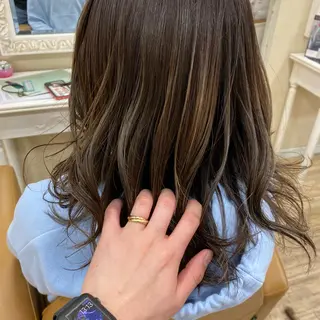 ミディアム ému エミュ　hair &spa所属・近藤 みゅうまのヘアスタイル