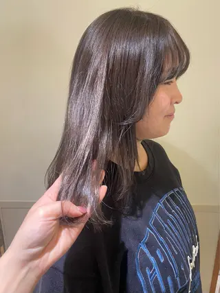 セミロング カラー 🐺ウルフ/レイヤー 似合わせ‎🤍沙羅のヘアスタイル