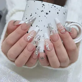 ネイル Queens 榊 まおのネイルデザイン