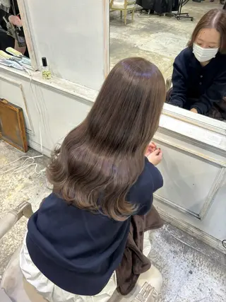 セミロング 柔らかブリーチ 🤎YUKAのヘアスタイル