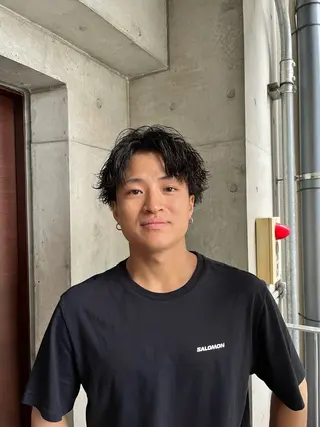 ミディアム パーマ メンズ 宮崎 恵多のヘアスタイル