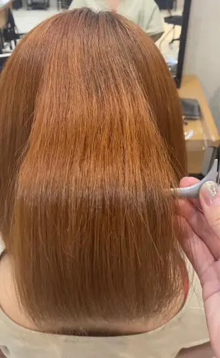 ミディアム あやめ【顔まわり/レ イヤー/柔らかカラ】のヘアスタイル