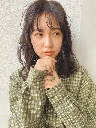 ミディアム パーマ クロスパーマ× 透明感カラー✂︎のヘアスタイル