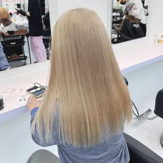 カラー 🌛ハイトーン/ ブロンド🩶MANAのヘアスタイル