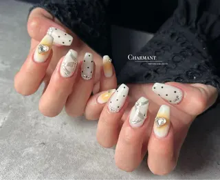 ネイル Minako 【Charmant】のネイルデザイン