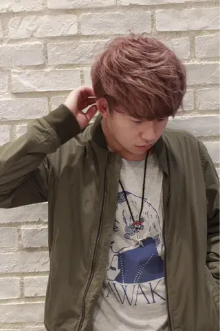 メンズ 所渉/韓国レイヤー /ウルフカットのヘアスタイル