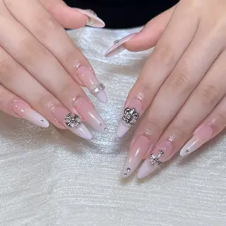 ネイル hijiri 💅のネイルデザイン