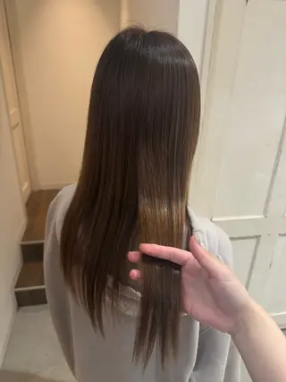 カラー 新村 美咲のヘアスタイル