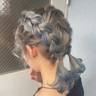 ミディアム 艶•透明感カラー フィーシーのヘアスタイル