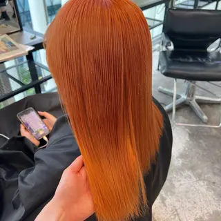 セミロング カラー 🌼動き×透明感🩵 ハイトーン/ナナのヘアスタイル