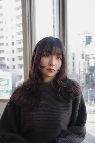 ミディアム 大阪ウルフカット ハッシュカットのヘアスタイル