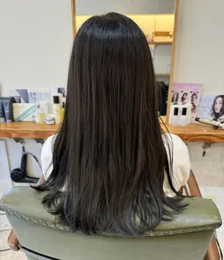 カラー ロング エイトウメダ 店長　稲尾友則のヘアスタイル