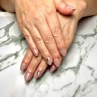 ネイル 中野 優香のネイルデザイン