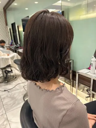 ミディアム パーマ コテ巻き風パーマ✨ 韓国ヘア🤎近下菜央のヘアスタイル