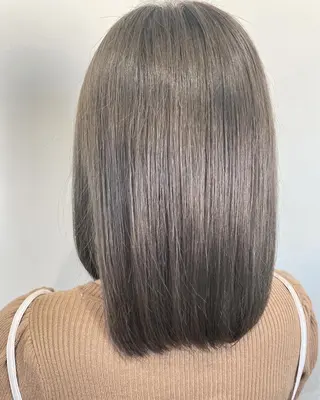 セミロング カラー 三戸 修平のヘアスタイル