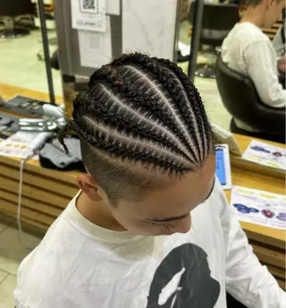 ヘアアレンジ メンズ airi🌺カラー /特殊ヘア⛓️🖤のヘアスタイル