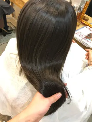 ロング 髪質改善、縮毛矯正 酸性縮毛矯正のヘアスタイル