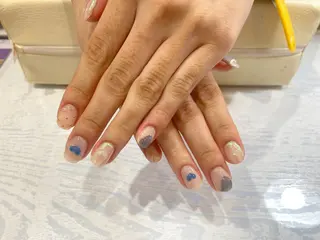 ネイル Nest 岩崎のネイルデザイン