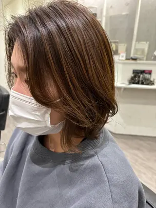 ミディアム カラー cocotte宜喜 弘希のヘアスタイル