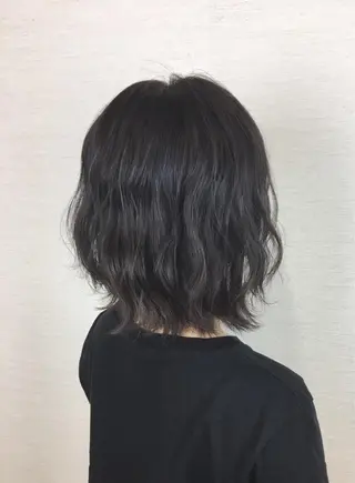 ショート ブリーチなしダブル/ レイヤーカット 小棹のヘアスタイル