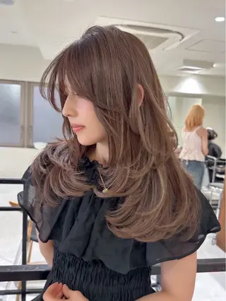 ミディアム Amaretto かなのヘアスタイル