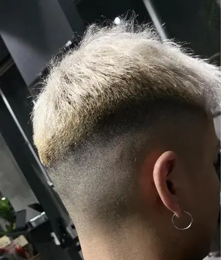 ショート mimiiy梅田 中崎町ハイトーンのヘアスタイル