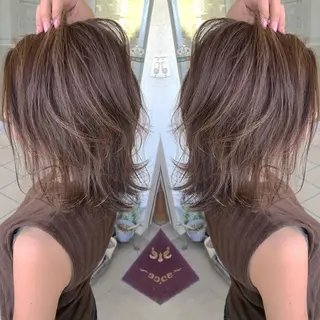 ミディアム カラー grand juteのヘアスタイル