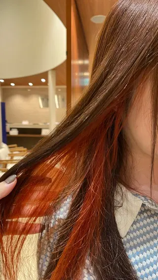 カラー Trace st半田所属・田中 梨鈴のヘアスタイル