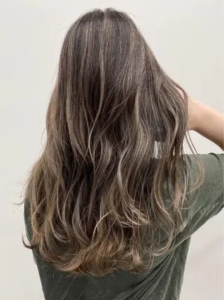 ロング カラー ヘアアレンジ 【公式】amble luxe池袋東口🩷のヘアスタイル
